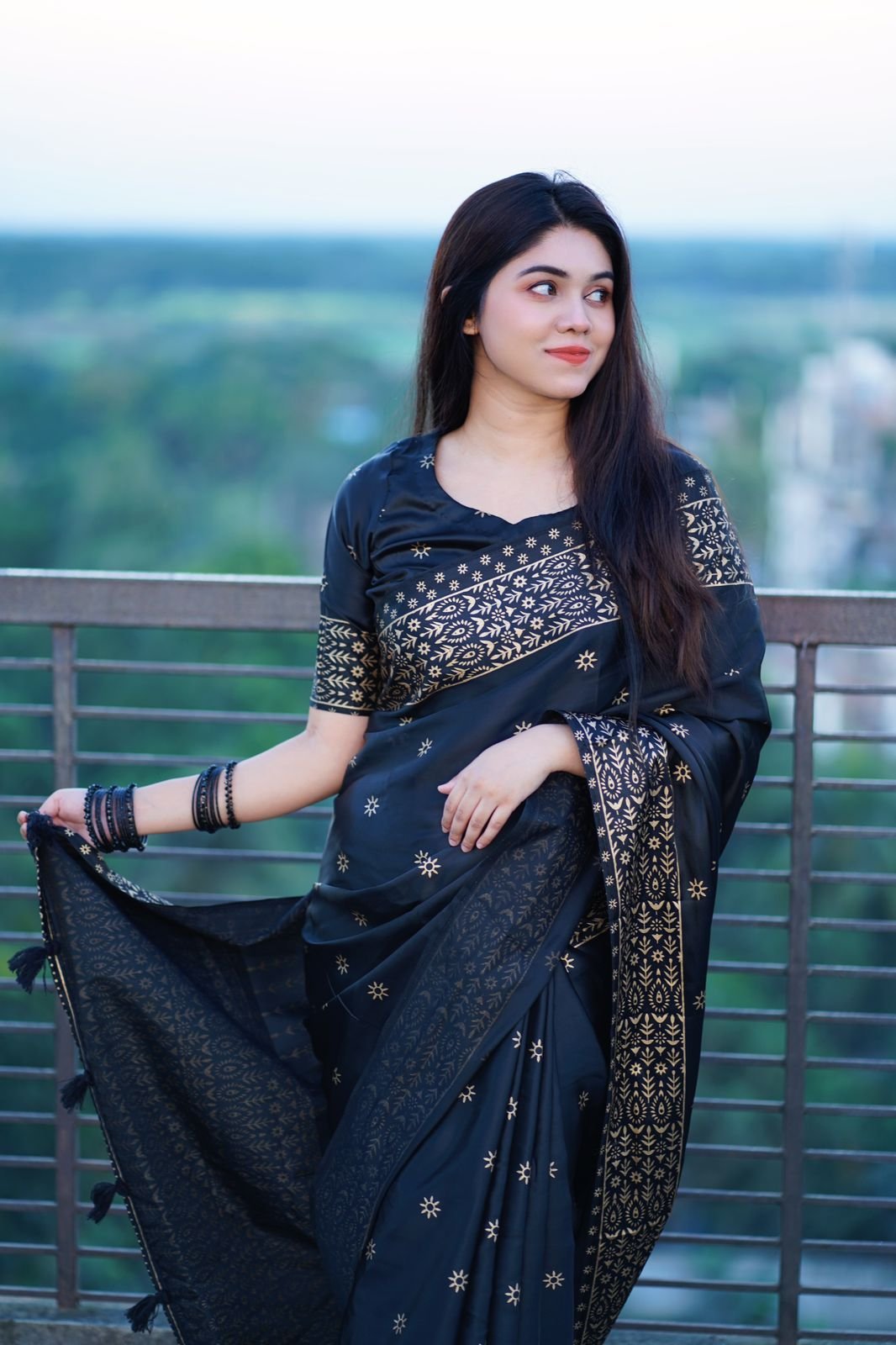 প্রিমিয়াম বধুয়া বেনারসি জাপানি সিল্ক শাড়ী + ম্যাচিং ব্লাউজ পিস SC-01